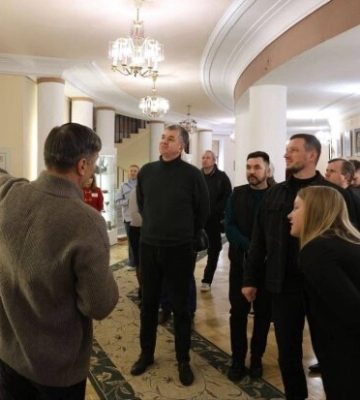 Справжня історія замість міфів: у Херсоні, попри обстріли, відкрили Музей, що розповідає про один із найстаріших театрів Півдня