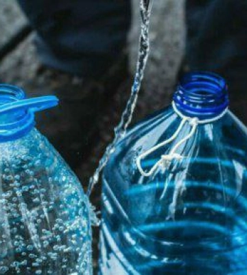 У Львові сьогодні організували 10 пунктів підвозу води: адреси