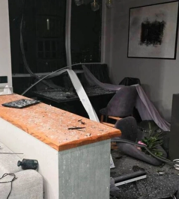 У Києві на балкони багатоповерхівок впали два шахеди, які не здетонували 