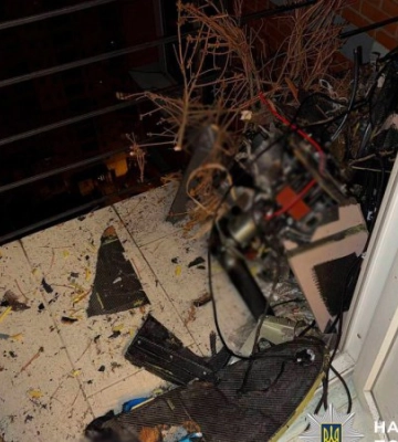 У Києві вибухотехніки вилучили два нерозірвані дрони, які влучили у багатоповерхівки