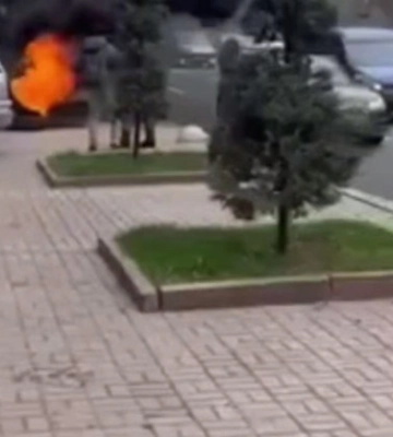 У Києві під будівлею КМДА горіли покришки, відео