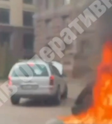 У Києві під будівлею КМДА горіли покришки, відео