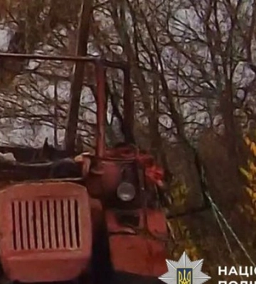 Через удар FPV-дрона на Харківщині загинув тракторист — поліція