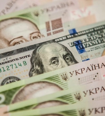 Нацбанк різко послабив гривню: офіційний курс валют на п'ятницю