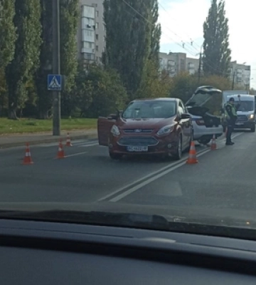 В аварії у Луцьку травмувалась жінка, її госпіталізували