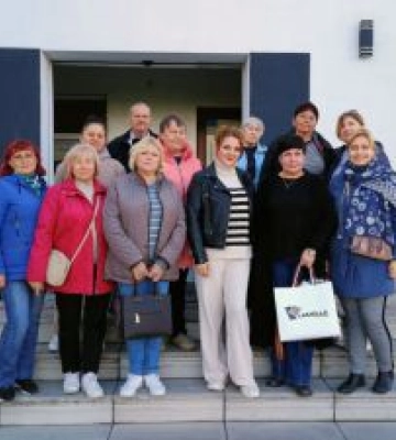 Нова робота, новий дім: як меблева фабрика «Ламелла» та служба зайнятості Донеччини змінюють життя переселенців