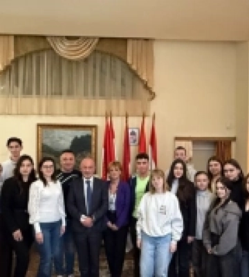 Студенти-журналісти УжНУ відвідали Генеральне консульство Угорщини