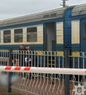 На железнодорожной станции Овруч мужчина взорвал гранату: есть жертвы