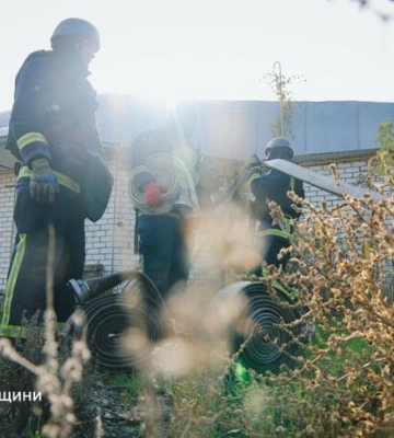 Наслідки російського удару по Індустріальному району Харкова показала ДСНС
