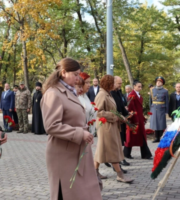 Как в Мелитополе празднуют оккупацию