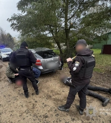Фиктивное отцовство для выезда за границу: на Волыни разоблачили мошенников