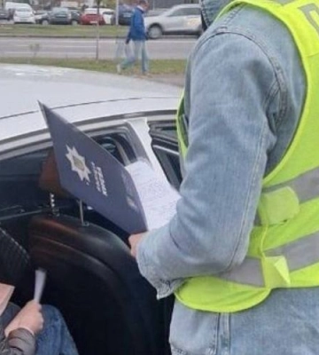Скандал у Києві: нотаріус легалізувала незаконний новобуд без участі власниці
