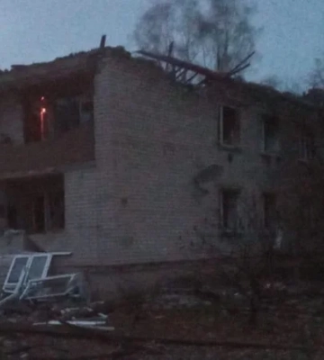 Росія атакувала Дніпропетровщину: спалахнули пожежі, пошкоджено будинки та газогін, відомо про двох загиблих, семеро поранених