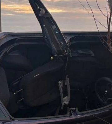 На Львівщині автомобіль з'їхав у кювет та перекинувся: двоє чоловіків травмовані