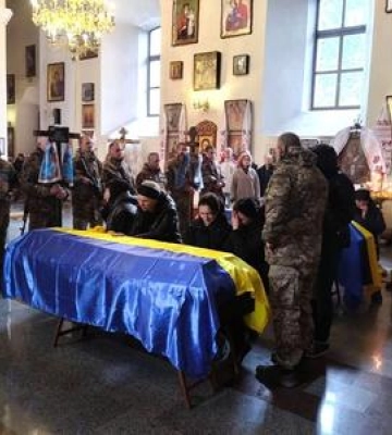 Полтавська громада попрощалась з трьома загиблими Захисниками