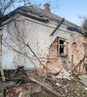 Ворог продовжує обстрілювати Дніпропетровщину: постраждала 63-річна жінка