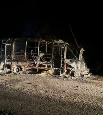 У Сумській області російський дрон влучив в автобус: п'ятеро поранених, серед них — дитина