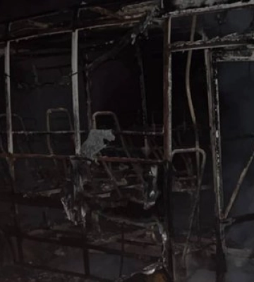 Росіяни вдарили дроном по мікроавтобусу на Сумщині: поранені п’ятеро людей, серед них – дитина. ФОТО