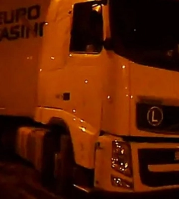 У Дніпрі фура протаранила легковик на перехресті (ВІДЕО)