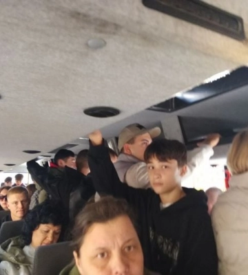 «Люди стояли даже на лестнице в дверях»: транспортный коллапс в оккупированном Мелитополе (скрины)
