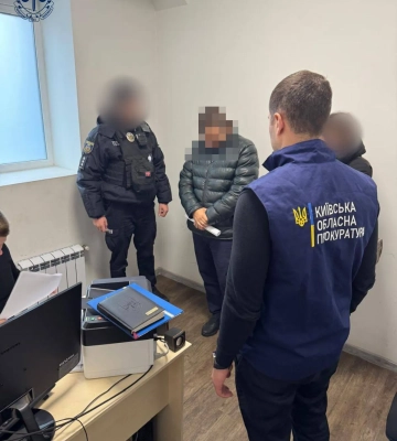 Викрито поліцейського, який вимагав $25 тисяч за "кришування" бізнесу на Київщині. ФОТОрепортаж