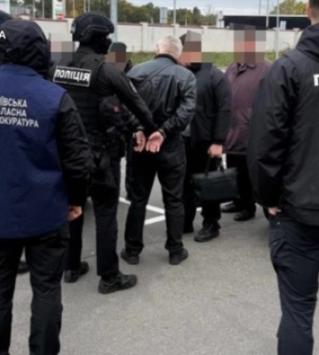 В Киевской области руководителя ОО задержали за вымогательство $31 тысячи взятки у командира воинской части