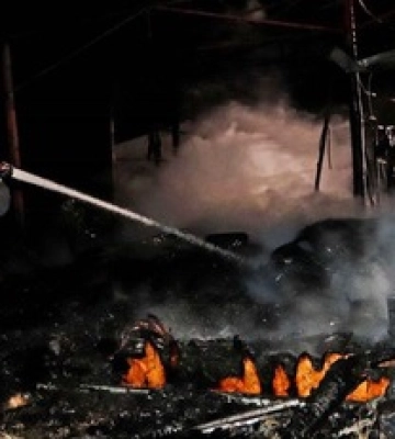В Полтавском районе после падения беспилотника вспыхнул пожар на складе