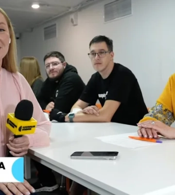«Свалил меня наповал». Рекордсменка по написанию Радиодиктантов национального единства раскритиковала текст — ее перебили в эфире