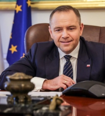 У Навроцкого заявили, что Зеленский должен приехать в Варшаву, если хочет встречи