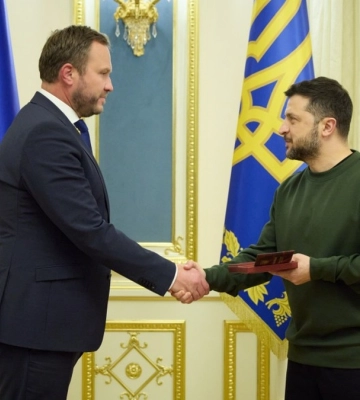 Зеленський обговорив із главою МЗС Естонії оборонну підтримку України