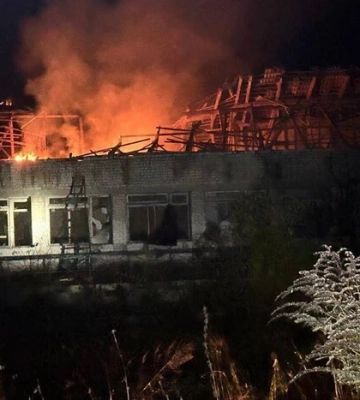 У Новгороді-Сіверському війська РФ трьома дронами поцілили по цивільній інфраструктурі