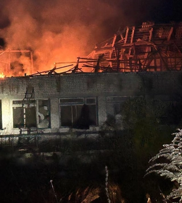 У Новгороді-Сіверському війська РФ трьома дронами поцілили по цивільній інфраструктурі