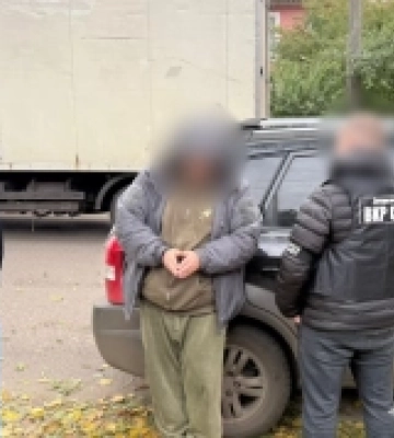 В Одесі посадовця військової частини затримали за зловживання впливом