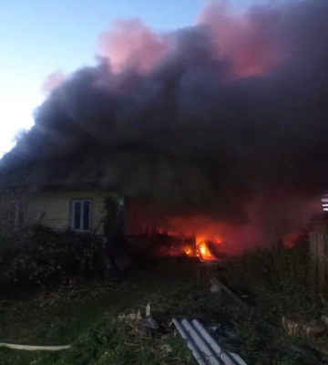 На Волині чоловік отруївся димом під час пожежі у власному будинку