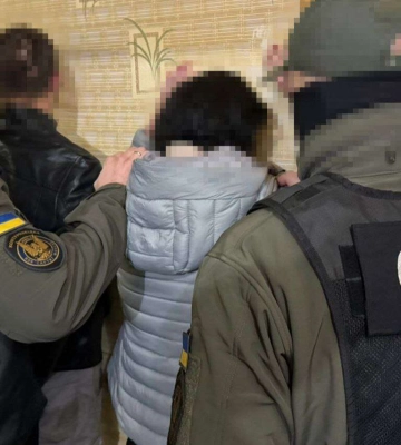Дезертир та його спільниця готували бомби для терактів на Дніпропетровщині