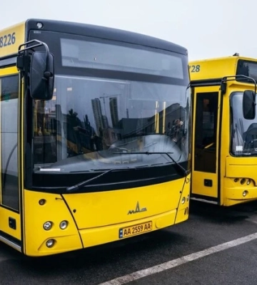 У Києві на два дні змінено маршрути кількох тролейбусів та автобусів: схеми руху