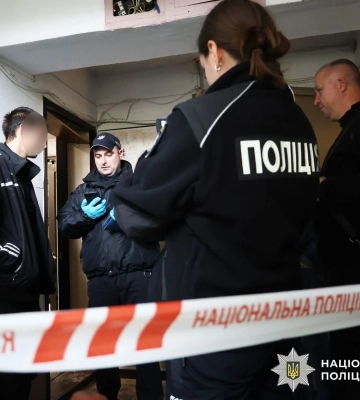 У Миколаєві трагічно загинули двоє малих дітей: матір залишила їх самих у квартирі на пів доби - поліція