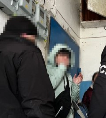 СБУ викрила російську агентку, яка під виглядом прибиральниці шпигувала в оселях українських воїнів