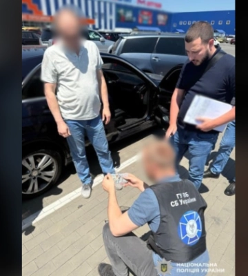 На Одещині судитимуть чоловіка, який за 9 тис. доларів обіцяв працевлаштування в СБУ