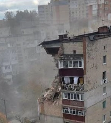 У Хмельницькому вибухнув газ у багатоповерхівці: зруйновано кілька поверхів, фото та відео