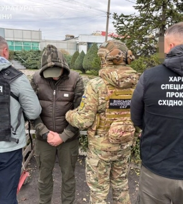 Харківського військовослужбовця підозрюють у переправленні українців через кордон