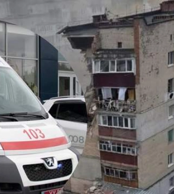 На место взрыва в доме в Хмельницком выехали несколько бригад скорой помощи