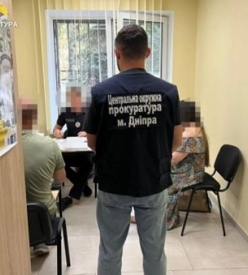 Судитимуть посадовицю міськради, через недбалість якої бюджет Дніпра втратив понад 7,5 млн грн