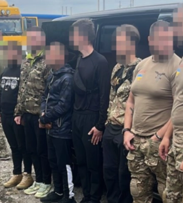 На Буковині судитимуть екс­правоохоронця, який перевозив військовозобов’язаних до кордону, видаючи їх за спецпризначенців