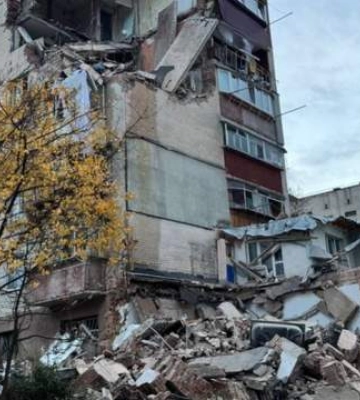 Разрушена большая часть дома: ужасные кадры из Хмельницкого