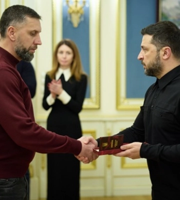 Зеленский отметил госнаградами энергетиков