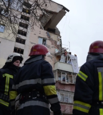 Вибух у Хмельницькому: під завалами багатоповерхівки шукають жінку
