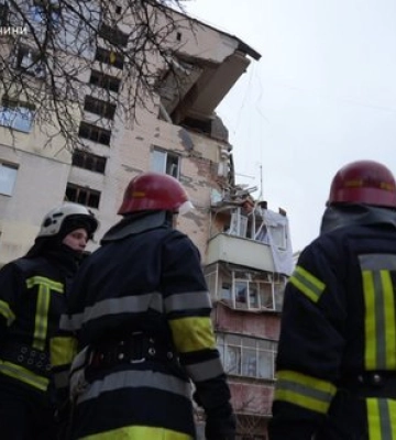 Вибух у багатоповерхівці в Хмельницькому: фахівці розглядають різні версії причин