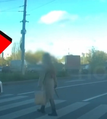 У Києві покарали водія Toyota, який не пропустив пішохода — відео