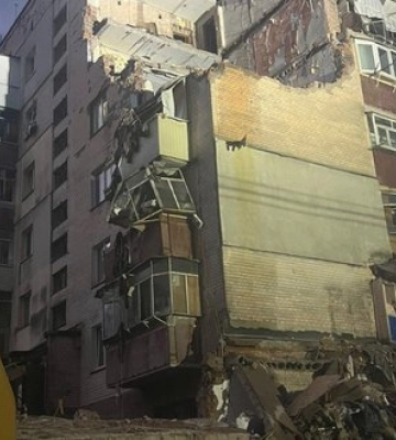 Вибух газу у багатоповерхівці Хмельницького: виявлено тіла двох загиблих. ФОТО